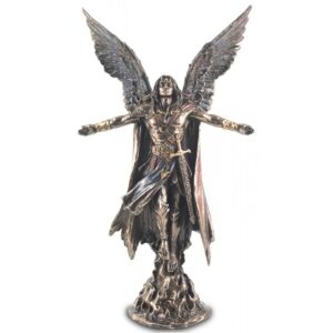 figura del arcangel uriel